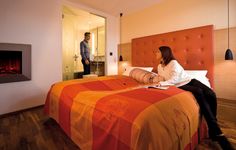 Kamin Lounge rot